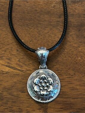 Solid 925 Sterling JTV Bali Collection Floral Medallion Pendant w/20” Black Cord